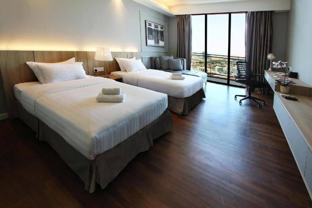 Shore Studio Rivercity View Malacca Eksteriør billede